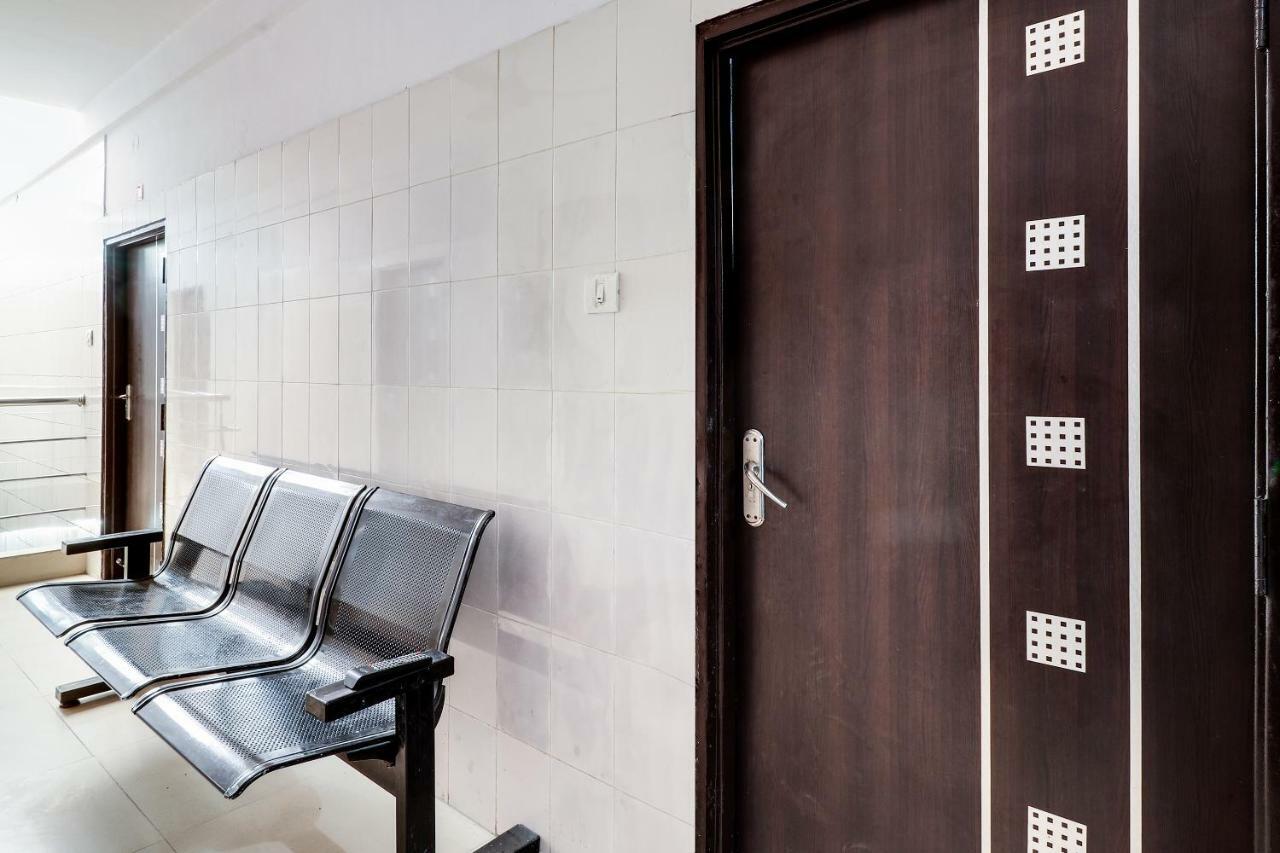 Spot On 38567 Hotel Aryan ラクナウ エクステリア 写真