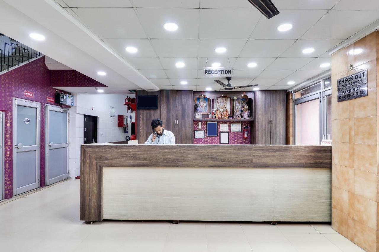 Spot On 38567 Hotel Aryan ラクナウ エクステリア 写真